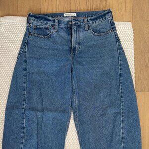 Abercrombie Medium Blue Barrel Leg Mid Rise Jeans W29 / 8L